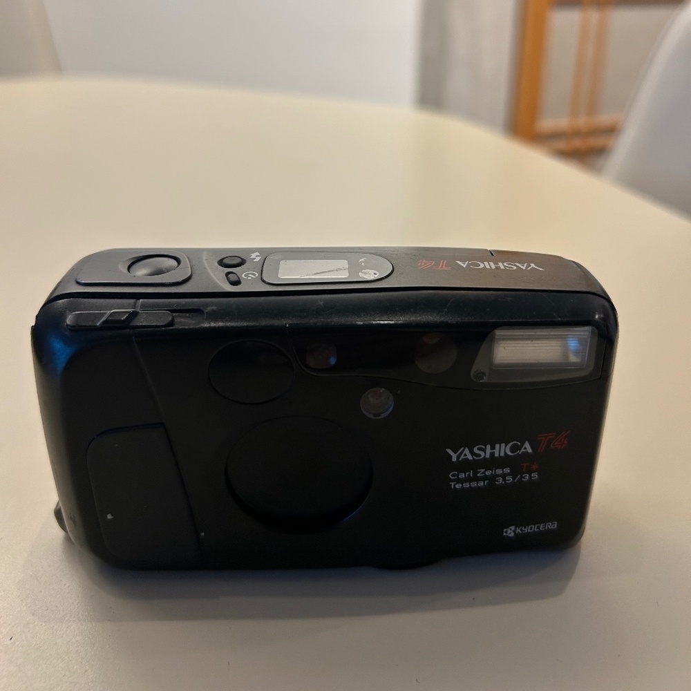 Yashica T4 Super D 35mm Point & Shoot Film Camera (flash working on and off)